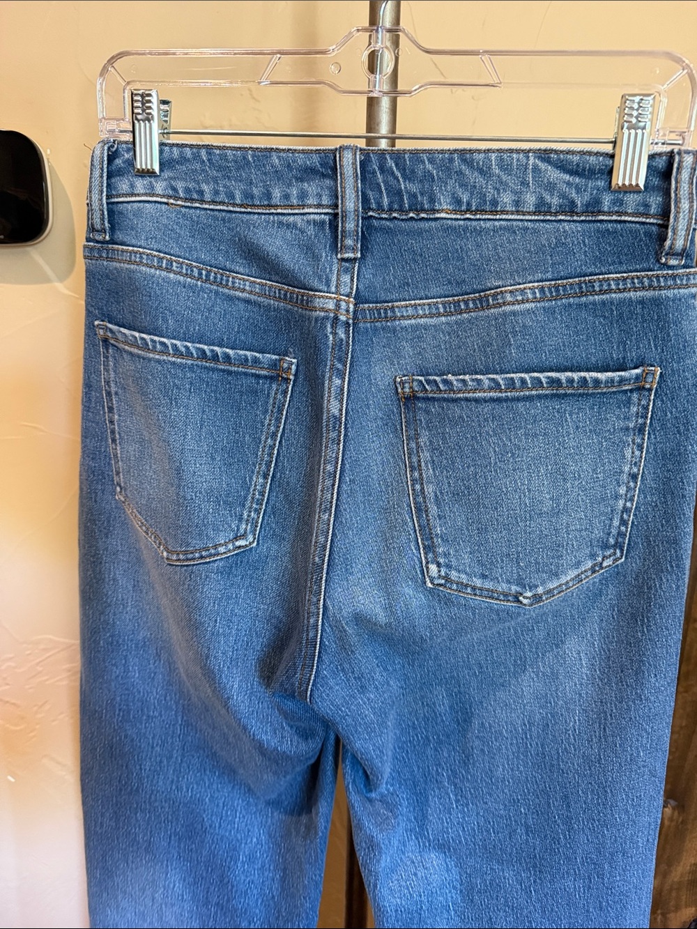 Quince Women's Bella Relaxed Straight Leg Jeans in Atlantic Blue Wash - Picture 7 of 7
